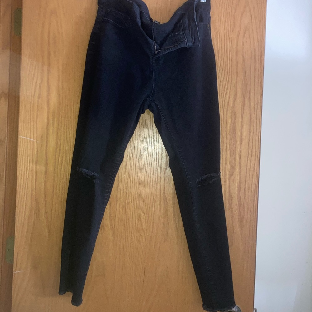 Forever 21+ skinny jeans ankle zip